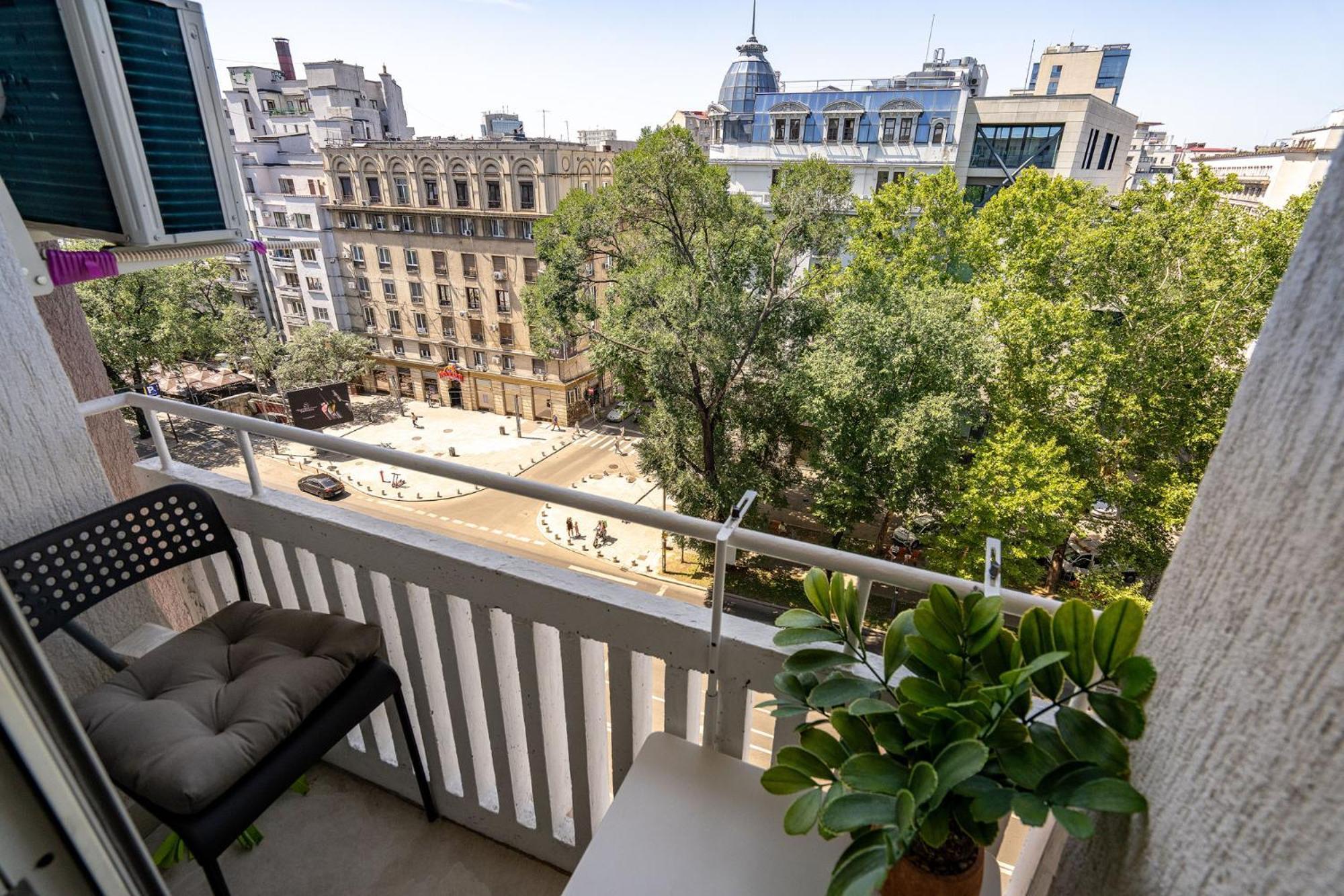 Romana Vibe Elegance In The Heart Of The City Bucharest Exterior photo